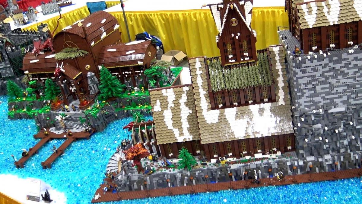 Фанат воссоздал карту Скайрима из кубиков LEGO