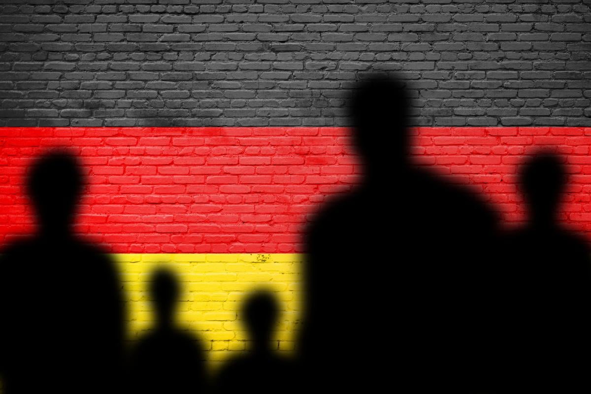 В Германии призвали прекратить выплату пособий годным к военной службе украинцам