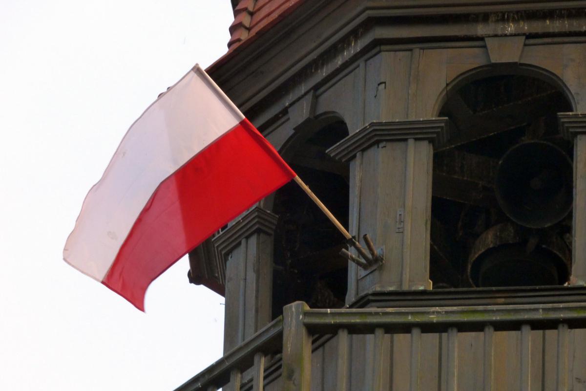 Польша меняет правила в отношении иностранцев: процедуру депортации упростят