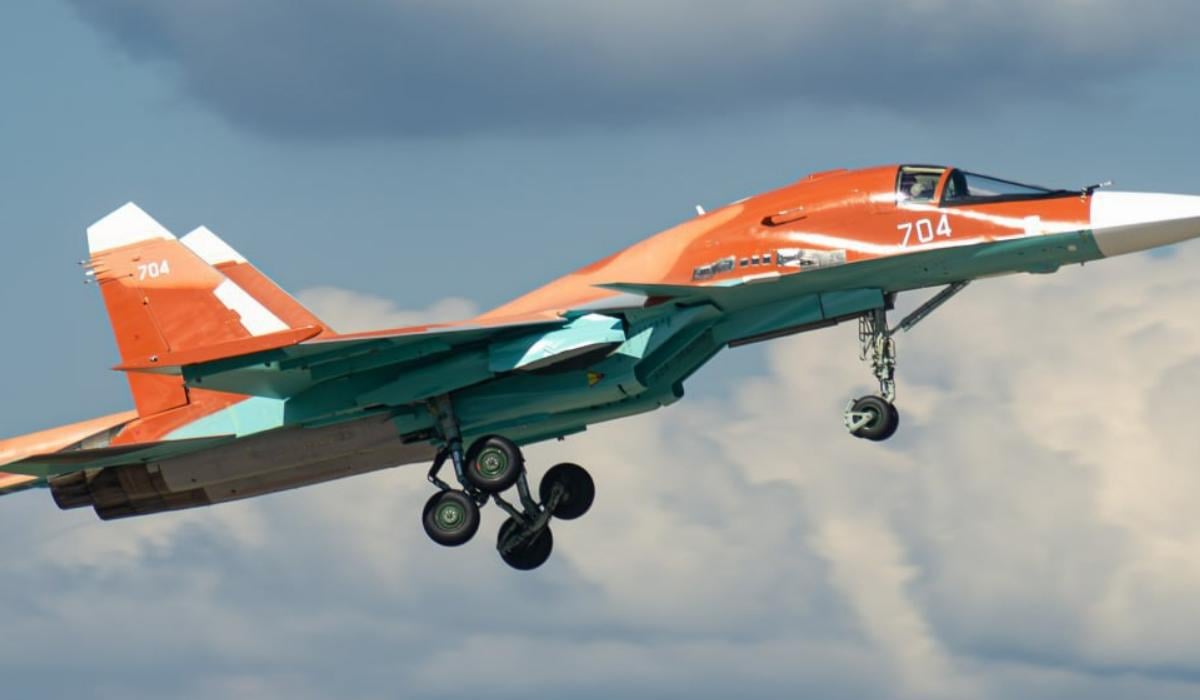Появились фото оранжевого Су-34: кто мог купить российский бомбардировщик