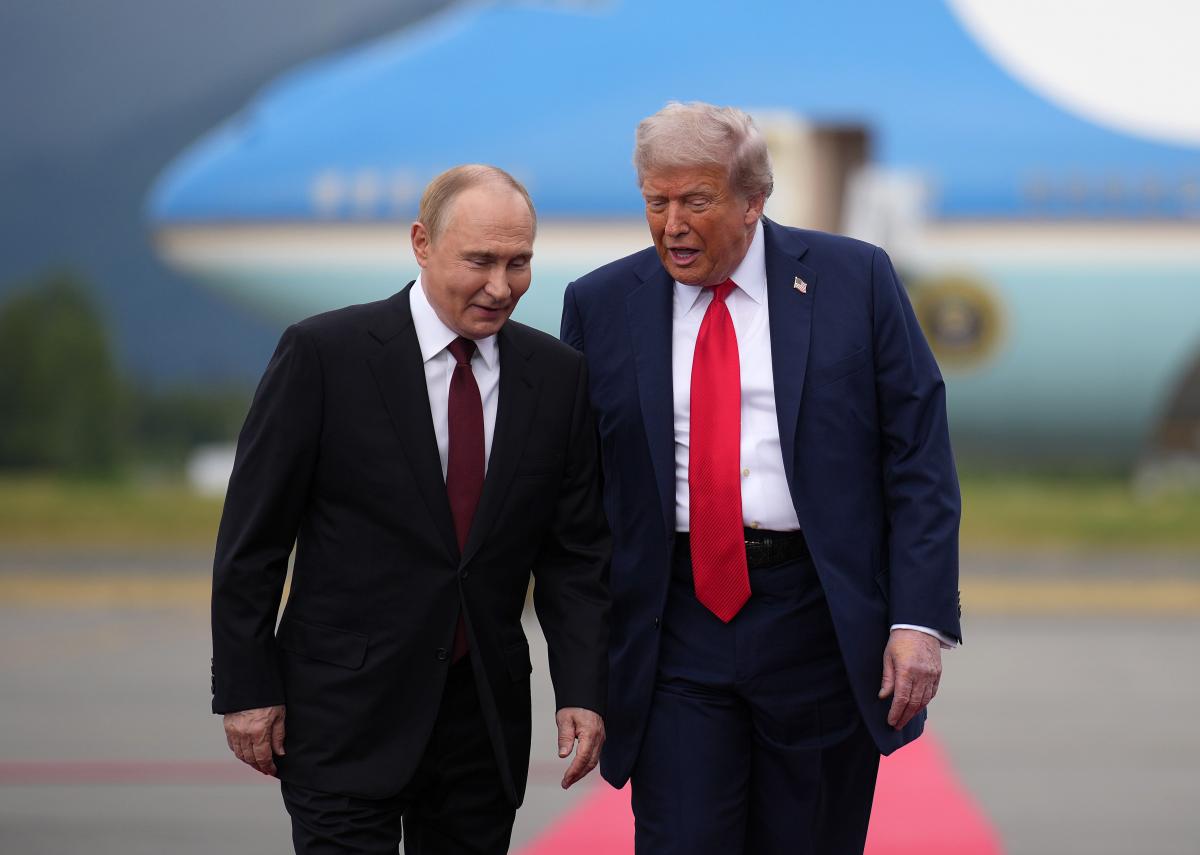 Трамп сказал Путину, что вопросы о территориях должны обсуждаться напрямую с Зеленским, – Axios