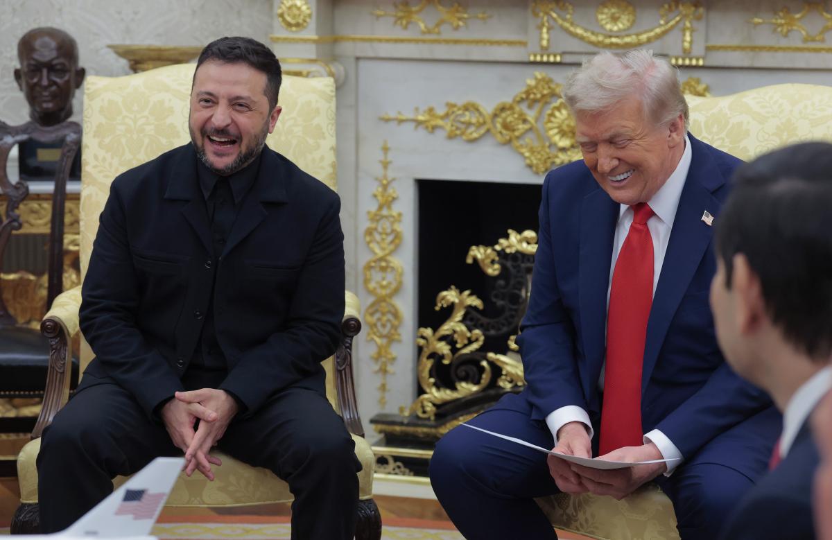 Зеленский и Трамп в Белом доме обменялись подарками