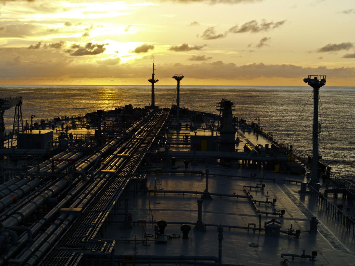 США ударили по “теневому флоту” Ирана, поставляющего нефть в Китай