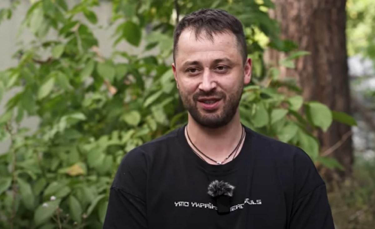 Комбриг “К-2” рассказал, как относится к разрешению на выезд 18-22-летних