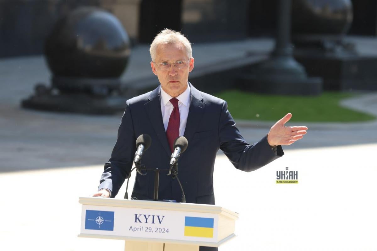 “Не только США подвели Украину”: экс-генсек НАТО сделал признание в своей книге