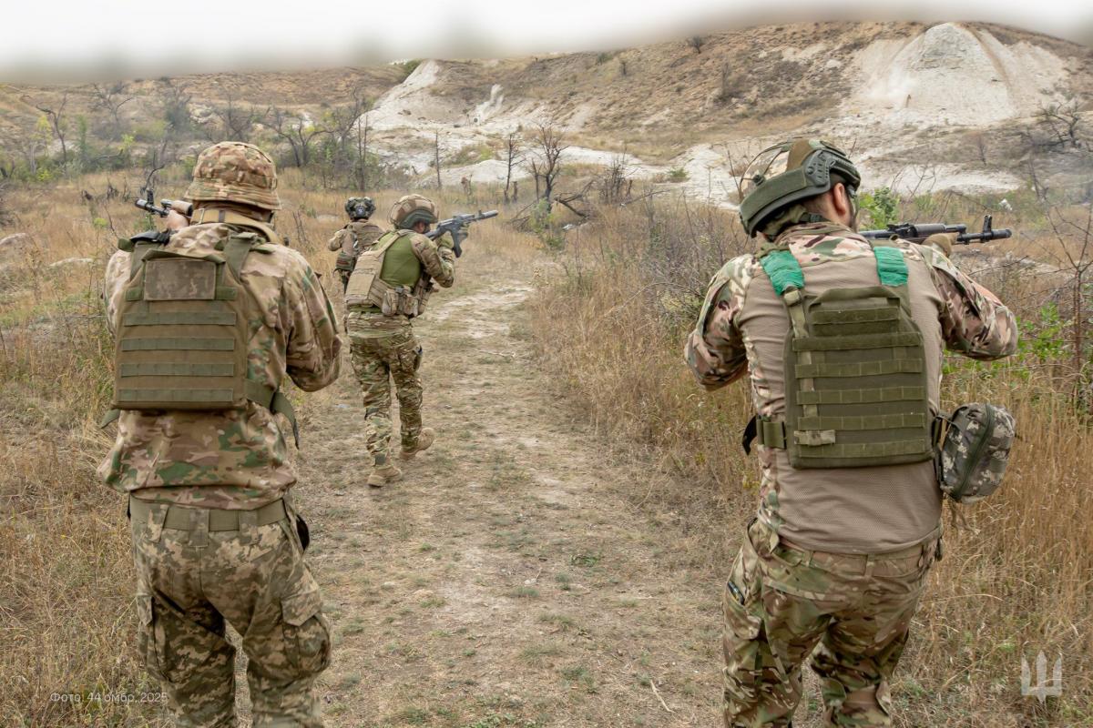 Мирное соглашение по Украине должно включать три гарантии, – аналитик Bloomberg