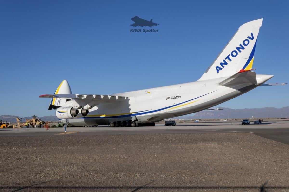 Украинский самолет Ан-124 “Руслан” доставит Индии новые вертолеты Apache (фото)