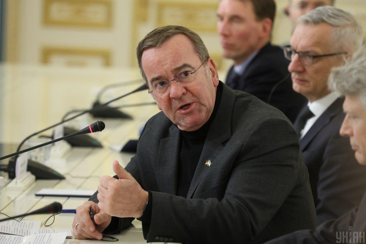 “Демонстрируют презрение к человечеству”: Писториус осудил российские атаки на Киев