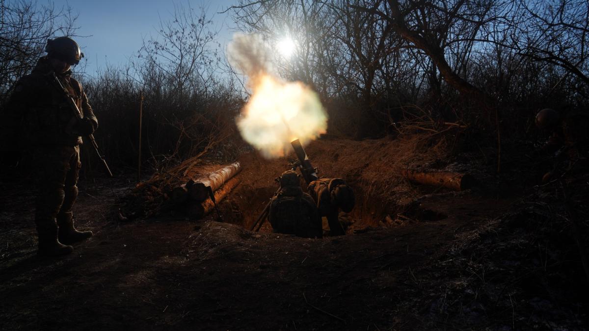 Враг не штурмует Лиман, но все равно имеет успехи: военный объяснил коварную тактику РФ