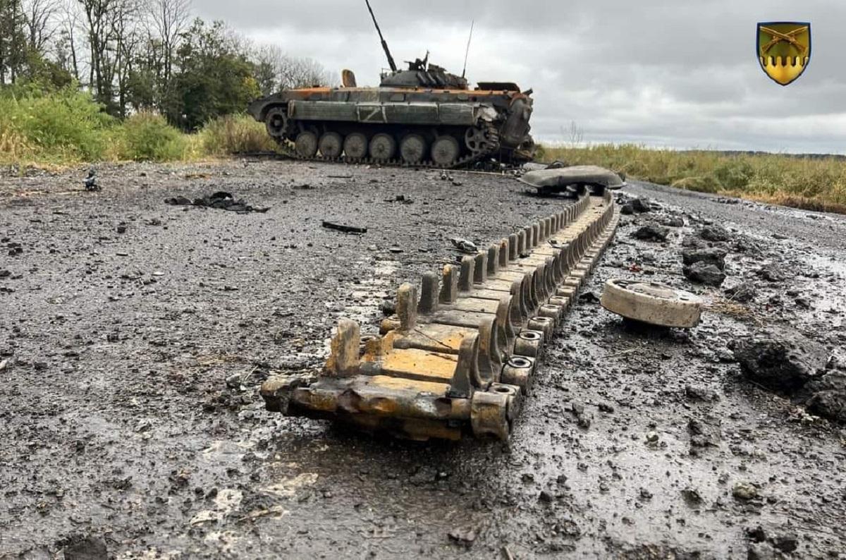 Отказ от Донбасса и разоружение: СМИ заглянули в “мирный план” от России и США