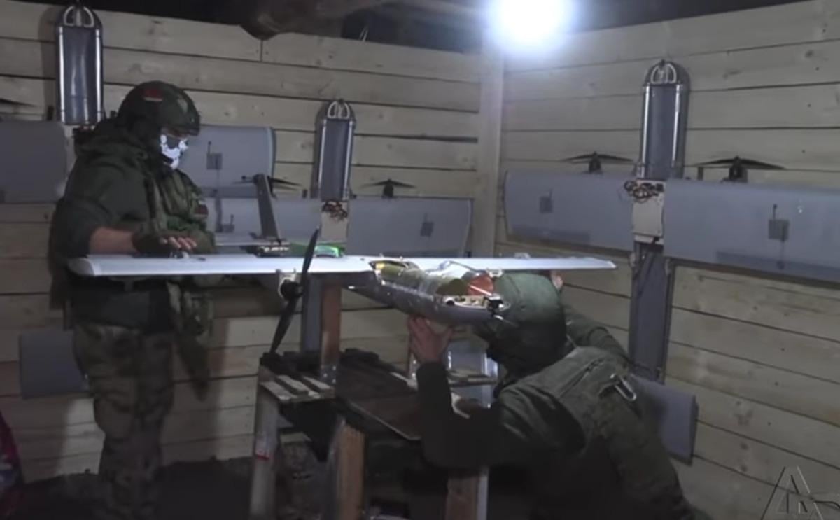 РФ использует свои БпЛА “Молния” для перевозки FPV- дронов, – BI
