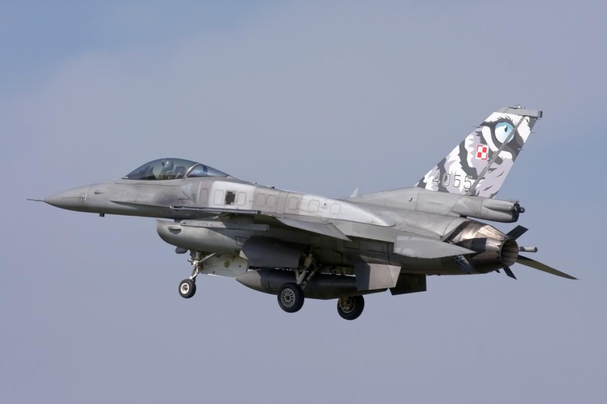 Польша поднимала истребители из-за массированного российского удара по Украине