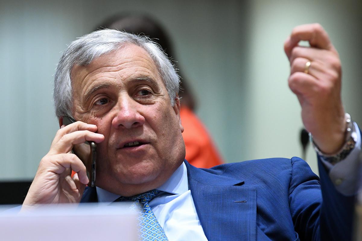 “Оружие больше не нужно”: Италия “бьет по тормозам” военной помощи Киеву, – Bloomberg