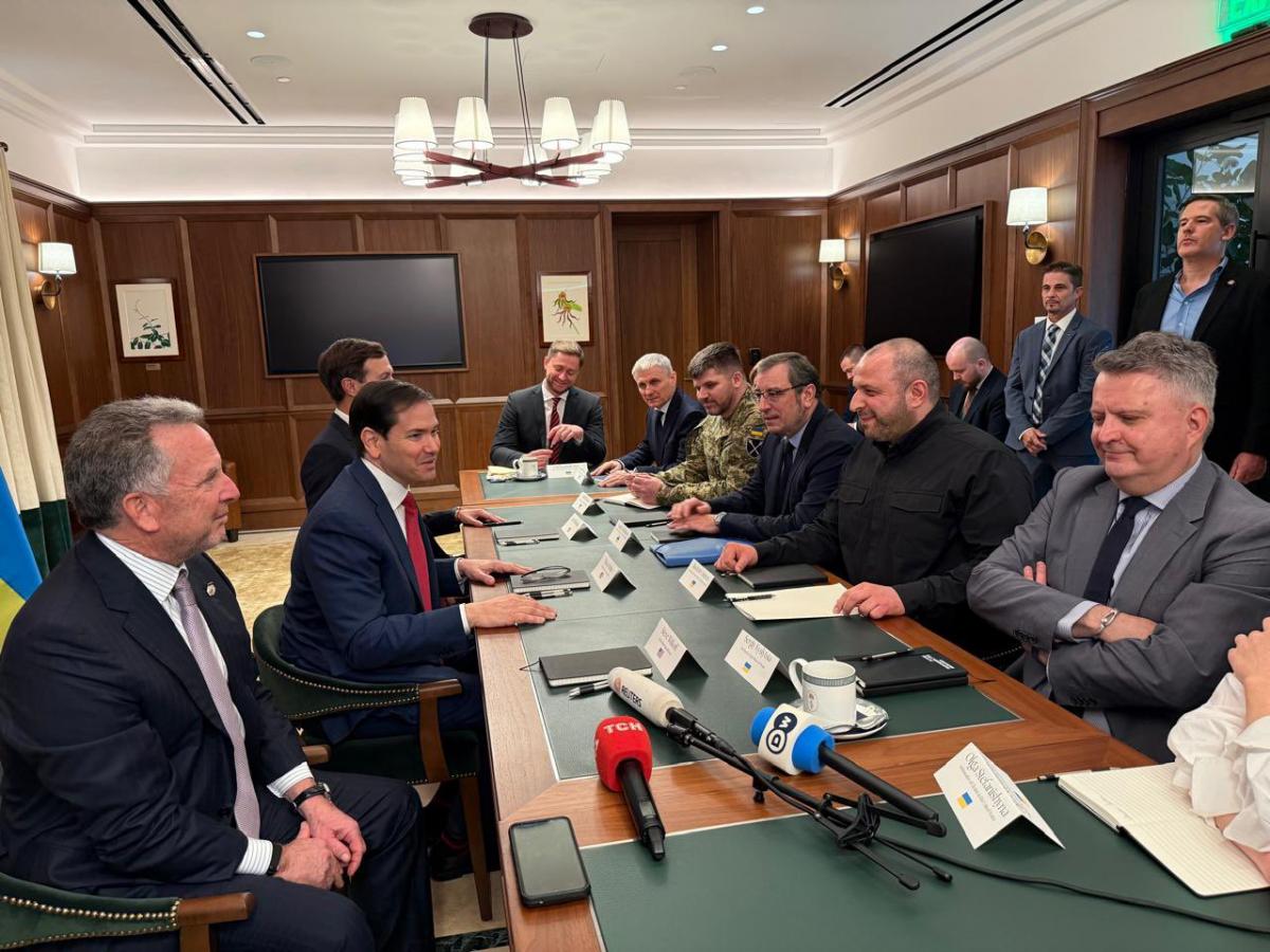 Компромисс по территориям еще не найден, но США прилагают усилия, – Зеленский