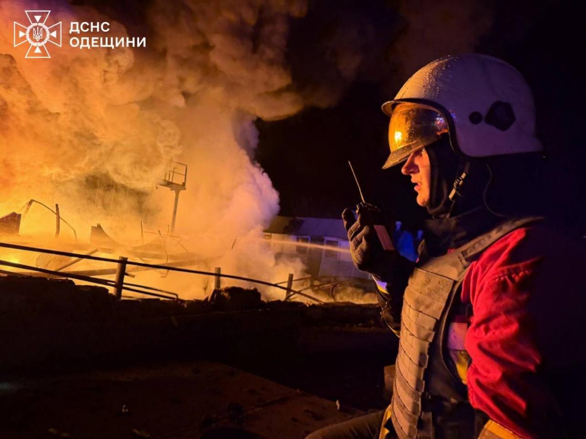 Оккупанты атаковали критическую инфраструктуру Одесской области
