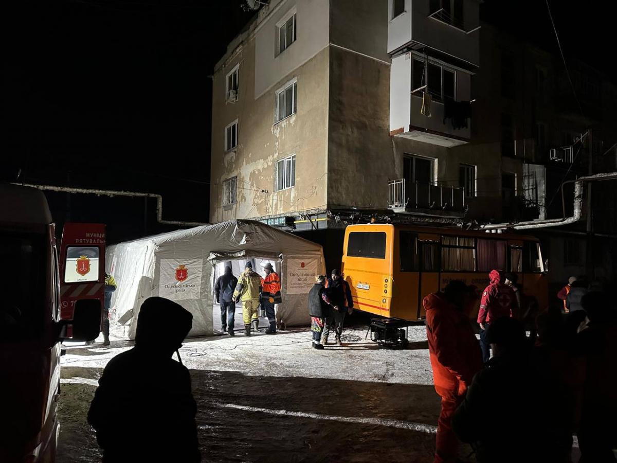 Армия РФ атаковала Одессу: в части города отсутствует свет, есть раненые