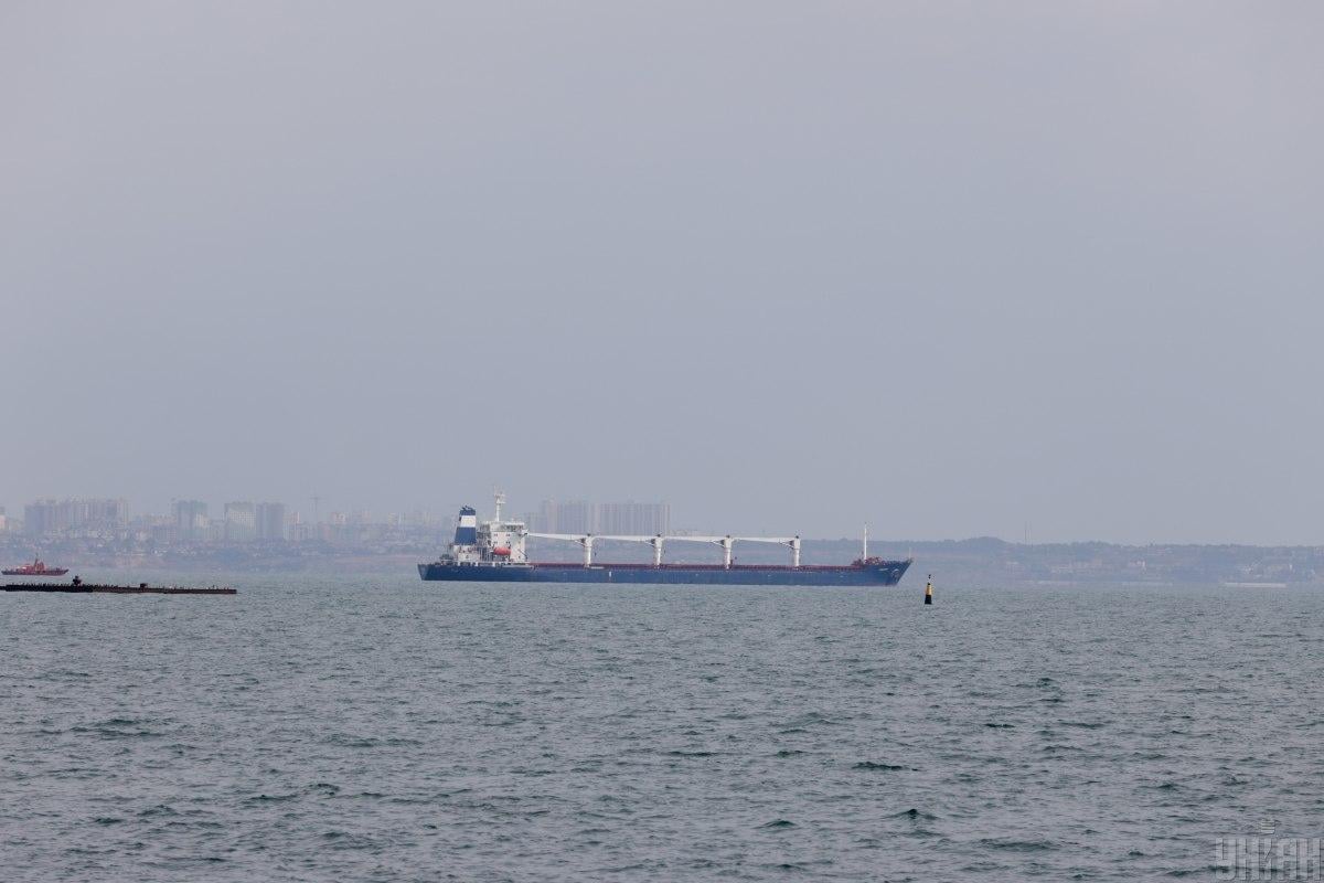 В Каспийском море потерпел бедствие сухогруз, возивший оружие из Ирана в РФ