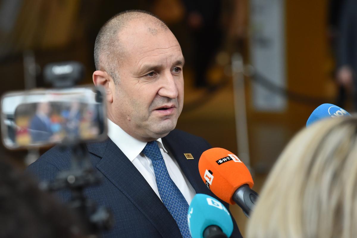 Президент Болгарии объявил о своей отставке