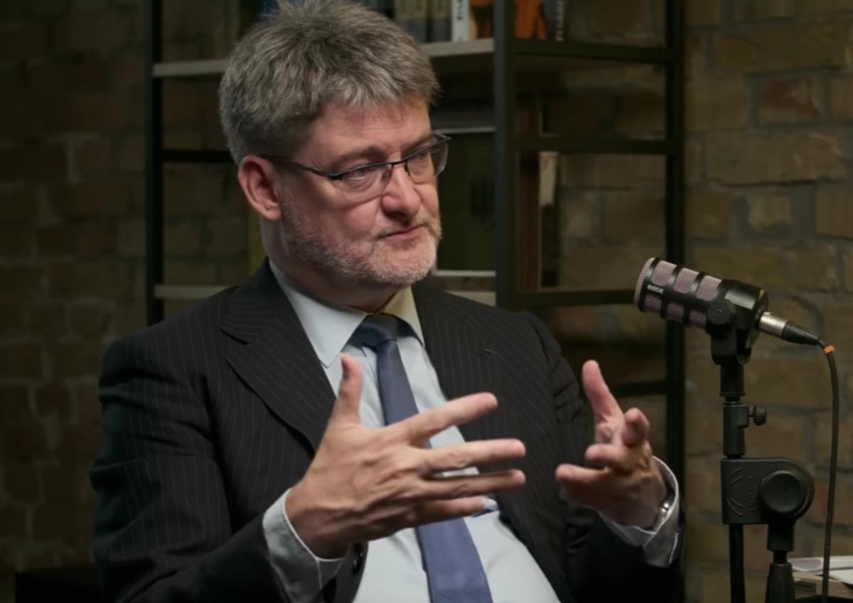 “РФ не имеет права диктовать условия”: посол Франции высказался о размещении миротворцев