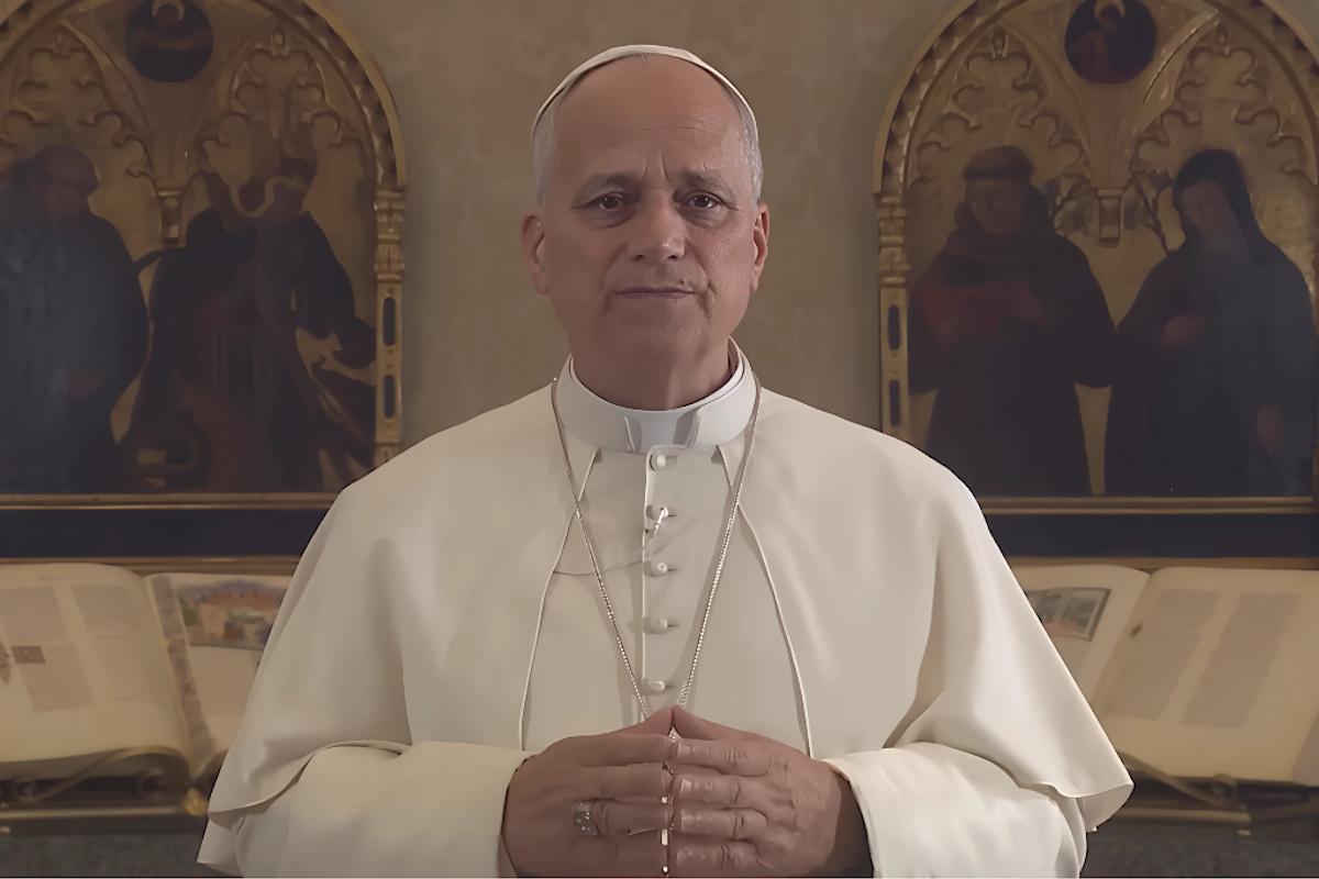 Чат-боты чрезмерно “ласковы”: Папа Римский предупредил об опасности ИИ