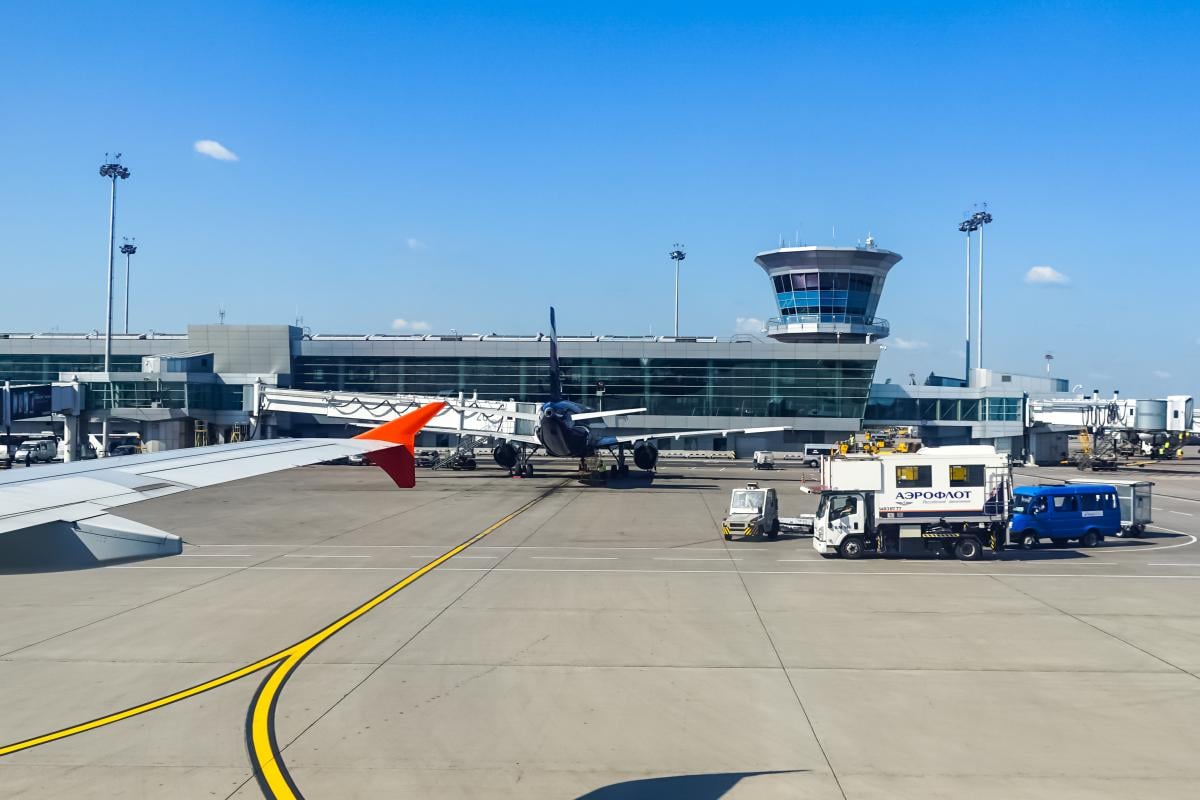 Россияне в 2025 году вдвое чаще сталкивались с длительными задержками авиарейсов из-за дронов