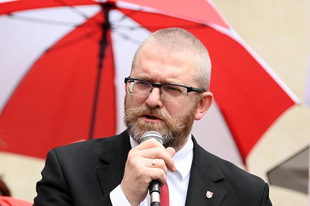 В Польше бизнесмен креативно “наказал” политиков за антиукраинскую риторику