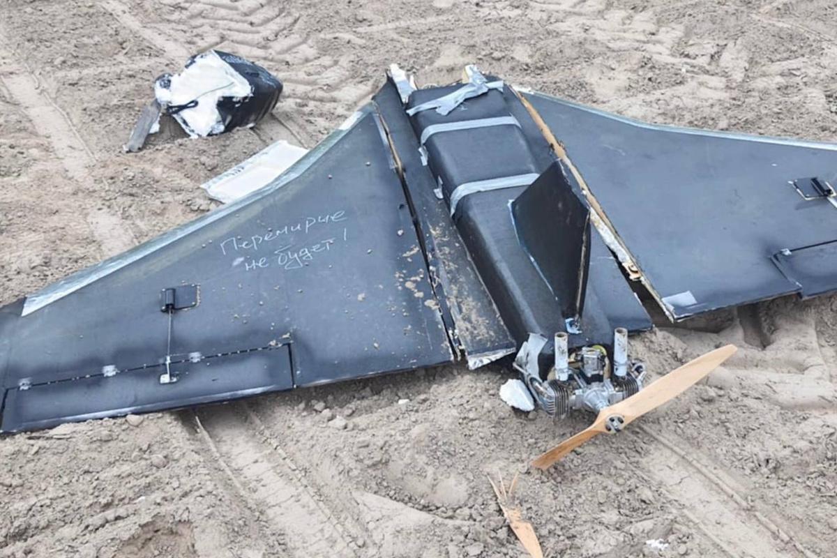 Новая тактика: Россия запускает вглубь Украины FPV с “материнских” дронов, – Forbes