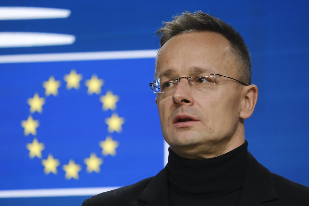 Сийярто пригрозил заблокировать санкции против РФ, если Украина не выполнит одно условие