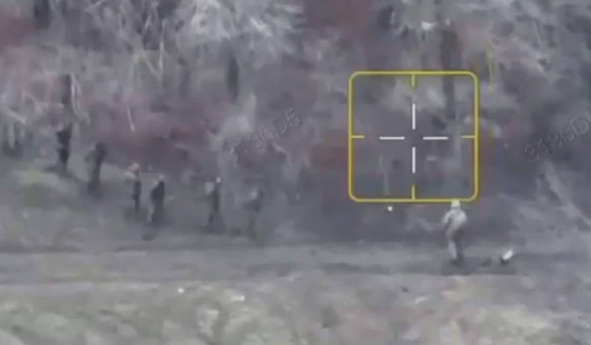 Двое украинских штурмовиков захватили в плен шестерых оккупантов