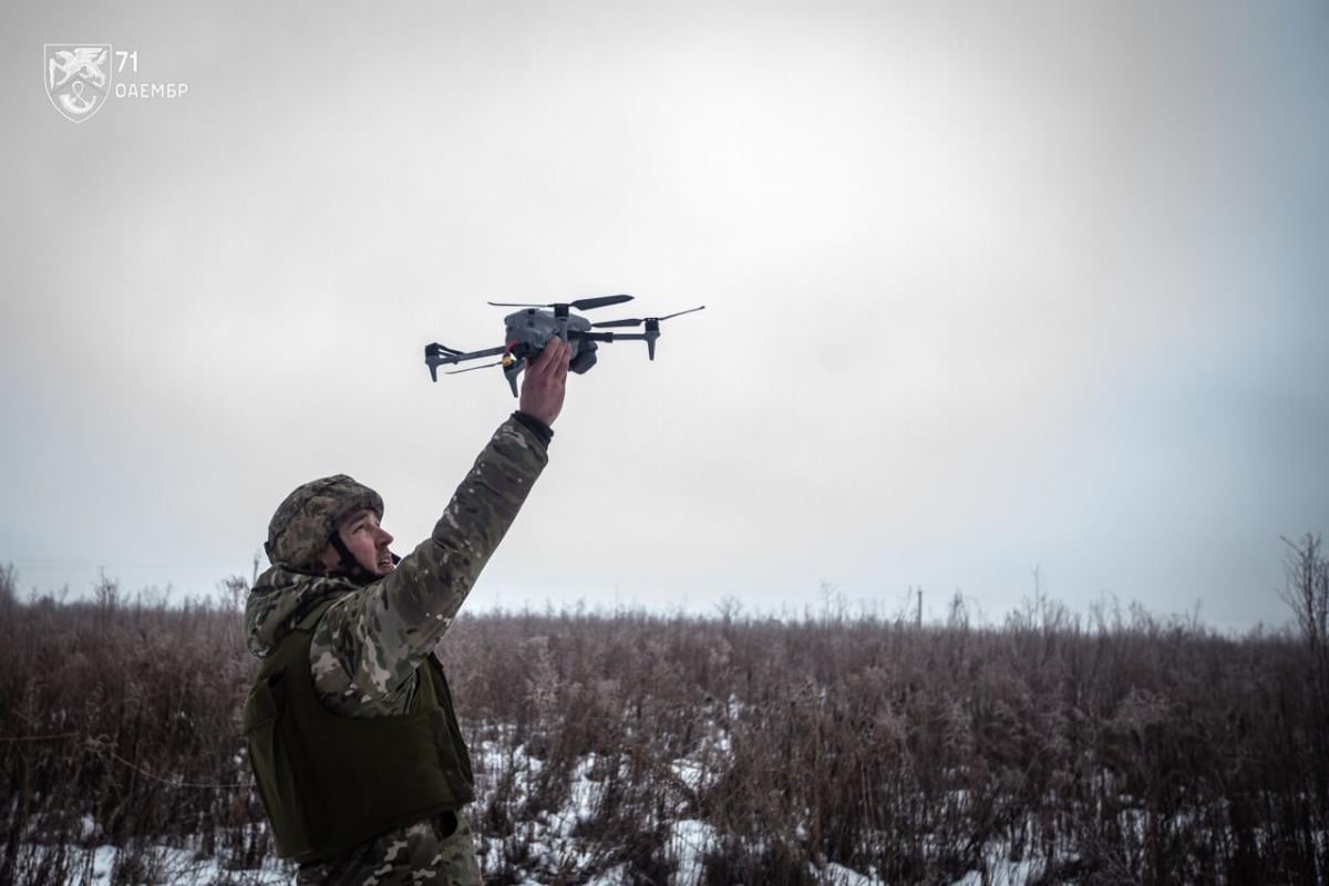 Дешевые украинские дроны превратили фронт в огромную “килзону”, – The Telegraph