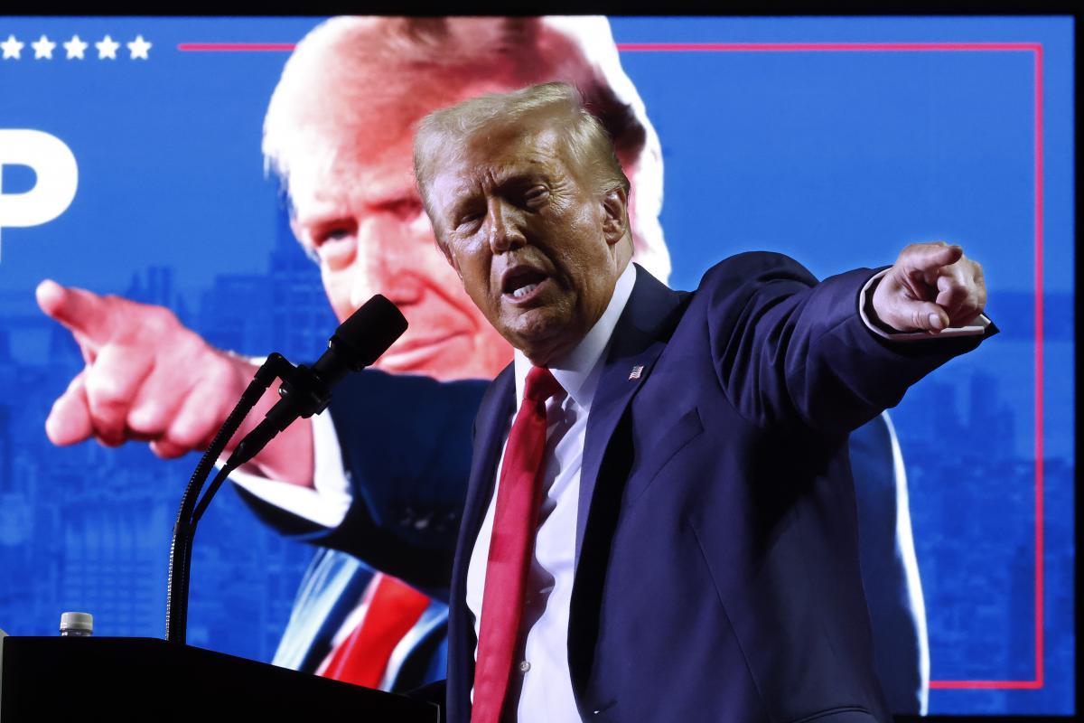 Трамп приказал прекратить соглашения с Испанией: уже есть реакция Мадрида