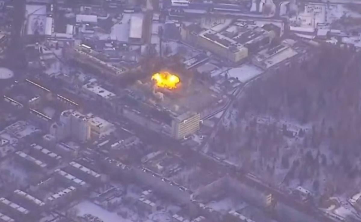 Генштаб показал видео удара ракетами Storm Shadow по заводу микроэлектроники в Брянске