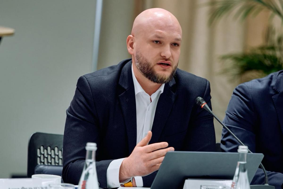 Александр Цивинский посетил в Вашингтоне закрытое мероприятие для бизнеса, который платит 10 тысяч долларов за VIP-доступ к чиновникам