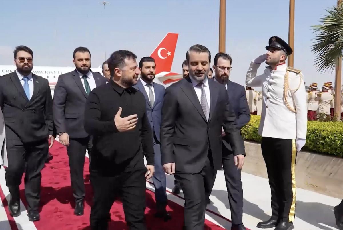 Зеленский впервые прибыл с официальным визитом в Сирию