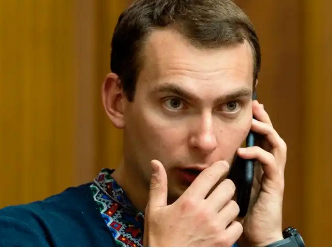 На нардепа Железняка открыто уголовное дело за хищение государственных средств, должно быть подозрение, – блогер-военный