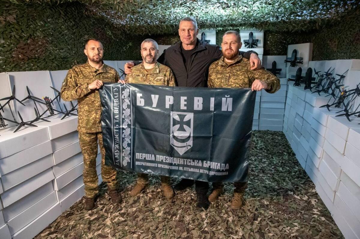 Бойцы бригады “Буревой” получили 1100 дронов от киевской общины, – Кличко