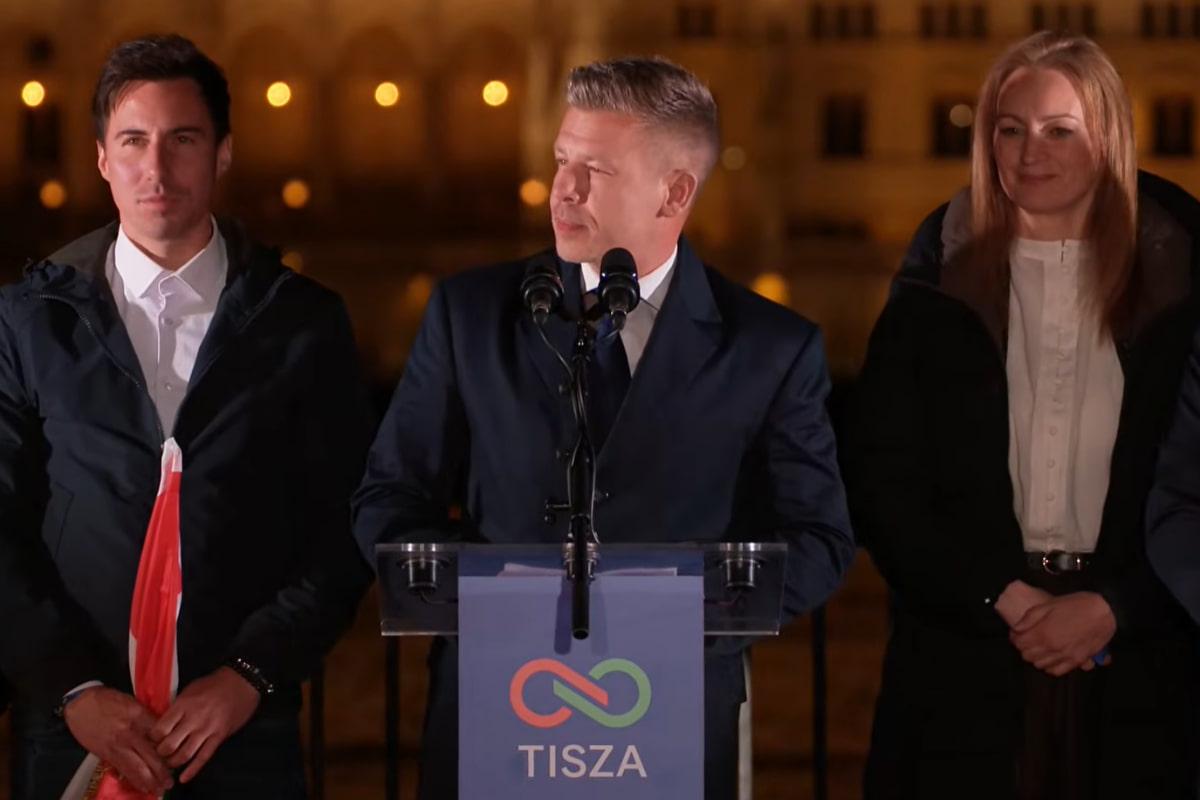 Мадьяр требует немедленной отставки президента Венгрии и его “марионеток”