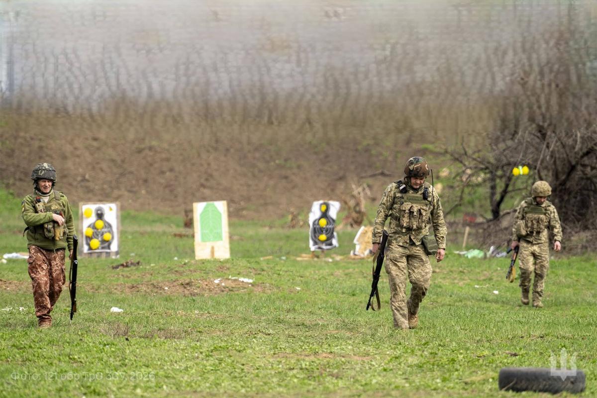 Не нужно “гнобить” новобранцев: офицер рассказал, какими должны быть учебные центры