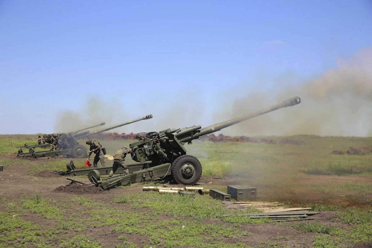 Россияне спешат провести наступление до конца апреля: военный объяснил, в чем причина