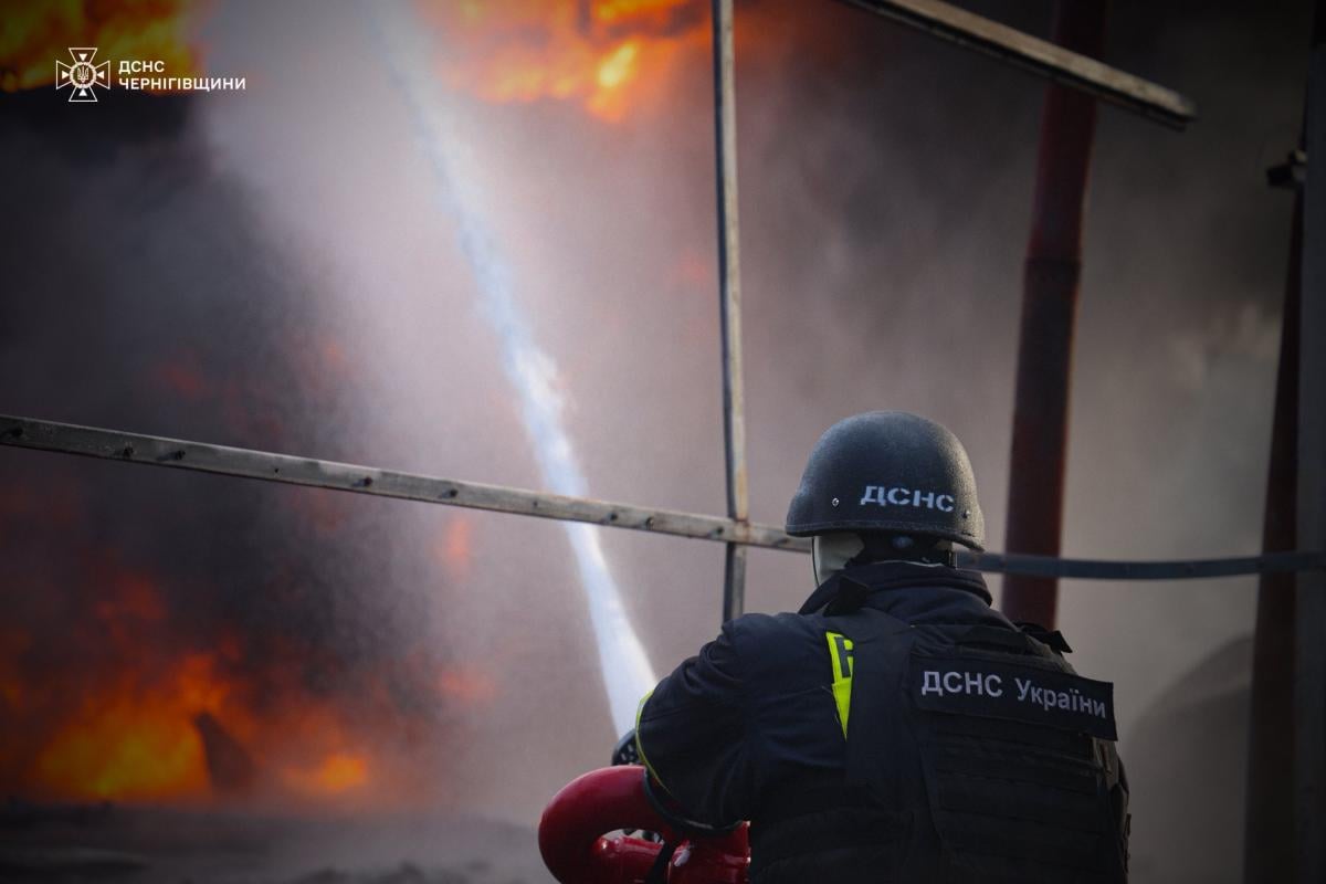 РФ ударила по энергетическому объекту в Черниговской области: 400 тысяч человек без света