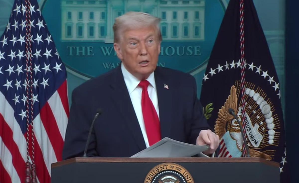 Переговорщики США направились на встречу с Ираном, – Трамп