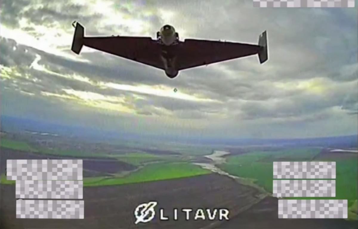 Бойцы из 42 ОМБр показали уникальные кадры сбитияшахеда дроном-перехватчиком LITAVR