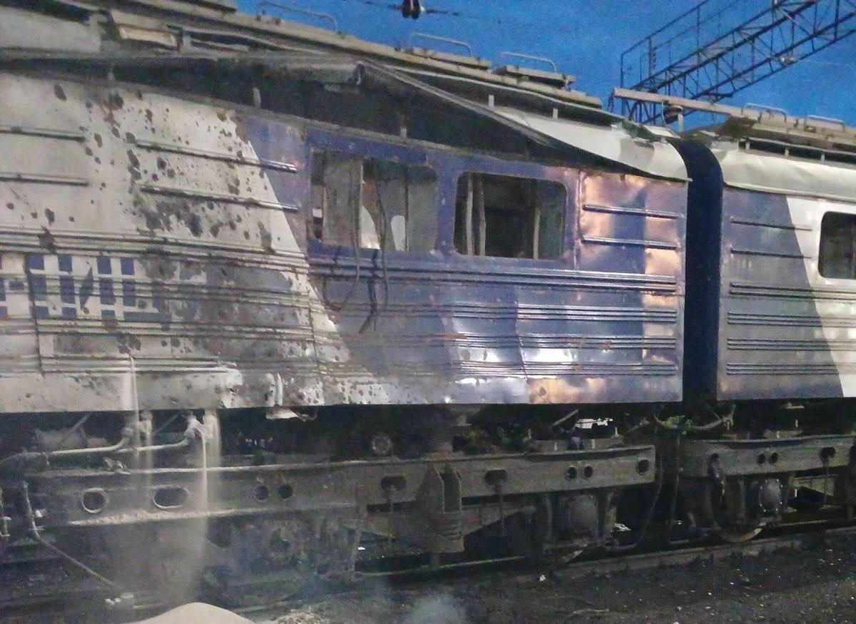 Россияне ночью ударили по железной дороге в Запорожской области: погиб помощник машиниста