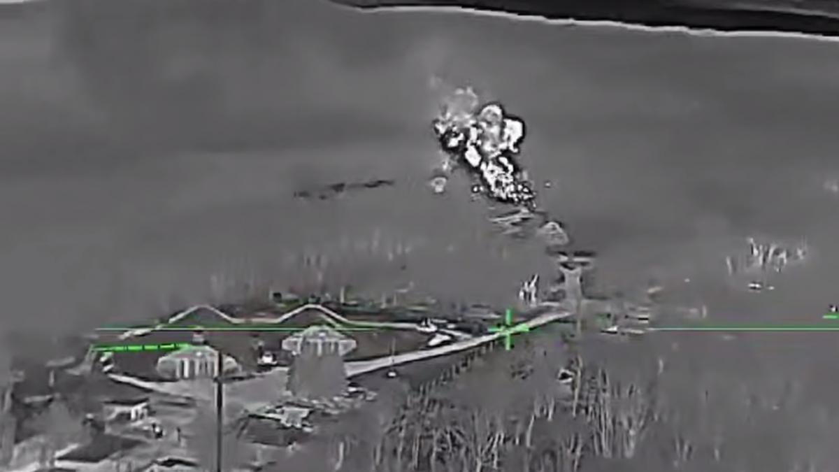 Бойцы ССО нанесли удар по базе “Искандеров” в Крыму (видео)