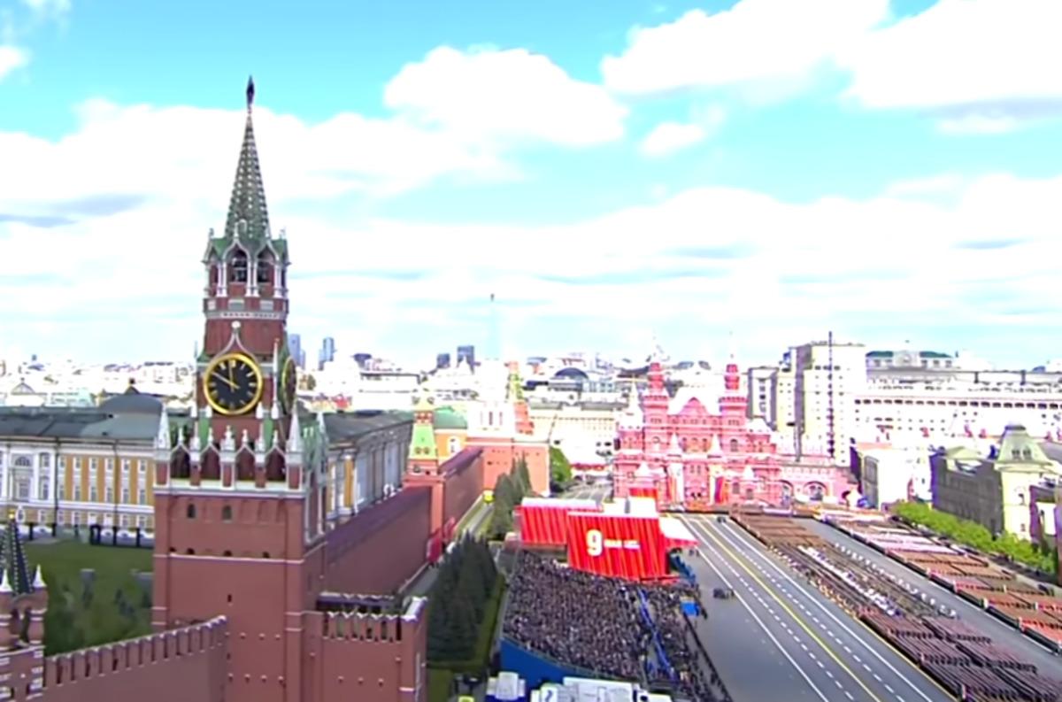 Парад 9 мая в Москве состоится, но без военной техники