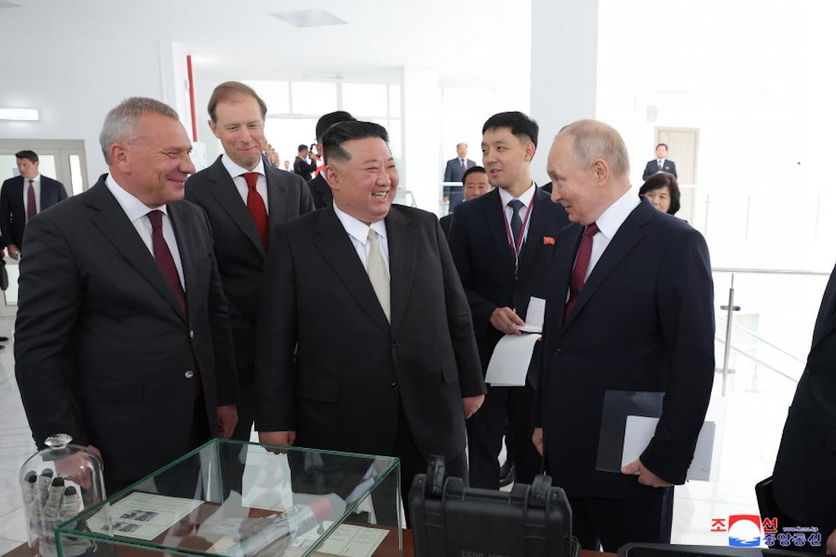Как Северная Коре поддерживает войну Путина в Украине: в Bloomberg раскрыли детали