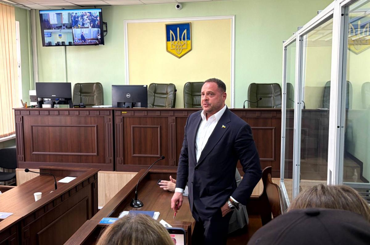 Меру пресечения для Ермака оставили без изменений: что он сказал на суде