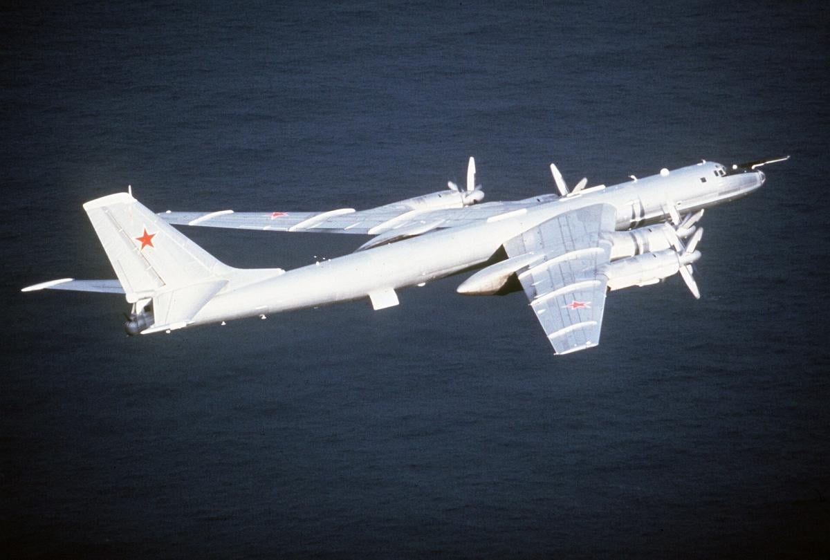 Украинские дроны «минуснули» редкие Ту-142: что это за самолеты