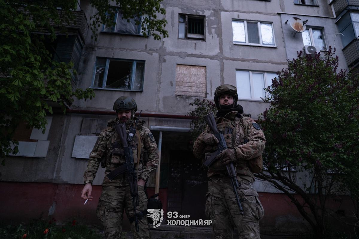 Константиновку зачищают «в режиме комната за комнатой», — военный эксперт