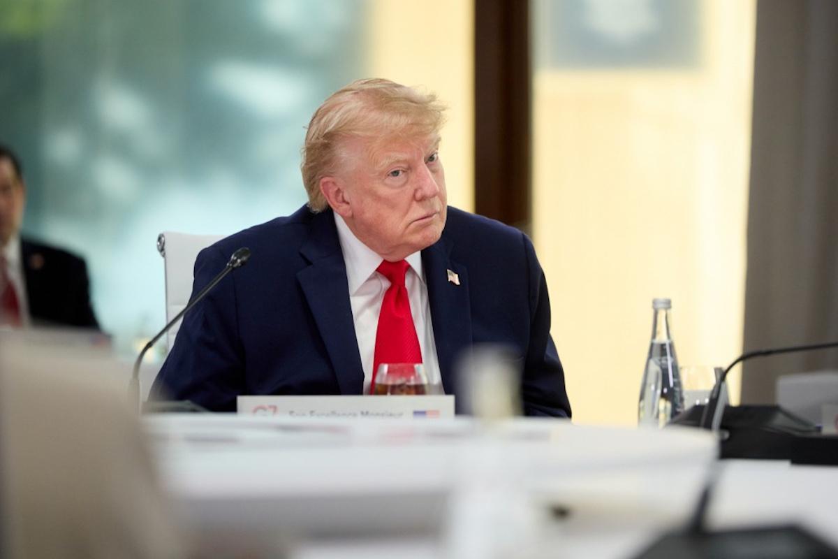Трамп выдвинул жесткий ультиматум владельцам американских АЗС